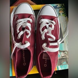 maroon air walk shoes